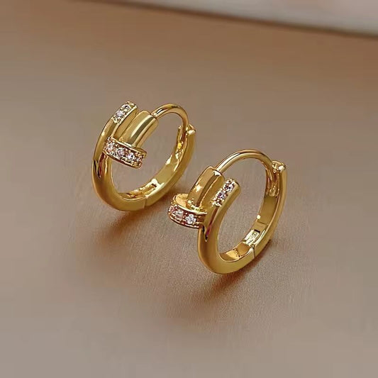 2025 New 18K Gold Plated Sparkling Stud Earrings for Women – Shiny & Elegant